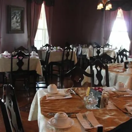 Lynwood Inn
