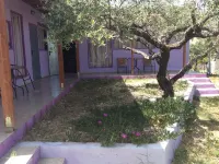 New and Colorful Studio Near Airport and Beach in Heraklion