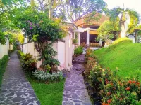 Nipuri Resort and Villas Seminyak by Kamara - منتجعات