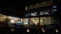 Novena Hotel by Azana Hotel dekat Bone Tiga