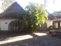 Dream of Africa Cottages Kanamai