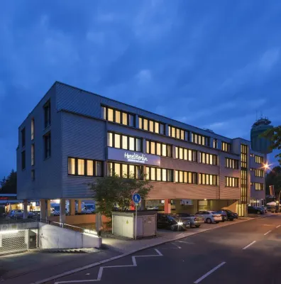 Hotel Berlin فنادق في زيندلفينغن