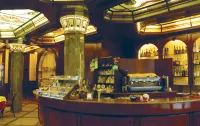 Hotel Falco d'Oro Hotels in Tole