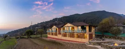 Infinitea Retreat Bir Hotels near Shiv temple,dhang