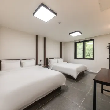 Jeongeup S2 Motel Hôtels à proximité de : Stade public Jeongeup