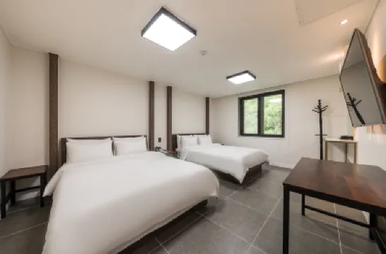 Jeongeup S2 Motel Hotels near Jeongeup Public Stadium