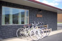 Spoke and Vine Motel - 2-Star
