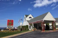 Apple Tree Inn, SureStay Collection by Best Western Hotels near Petoskey Downtown Historic District