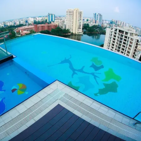 Six Seasons Hotel