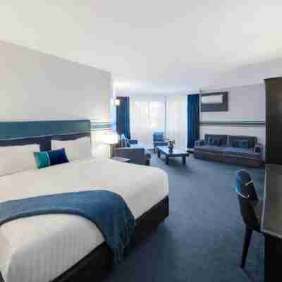 Ramada by Wyndham Diplomat Canberra Rooms