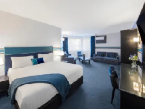 Ramada By Wyndham Diplomat Canberra Hotels in Griffith