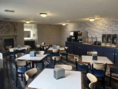 AmericInn by Wyndham Viroqua Hotel di Viroqua