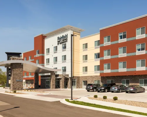 Fairfield Inn & Suites Northfield Hotels in Northfield