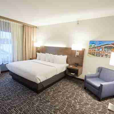 Gundersen Hotel & Suites Rooms