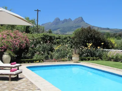 Acara Guesthouse & Cottages Hotels in Raithby