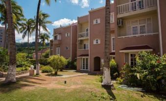 Fisherman Point Deluxe Apts