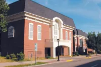 Mansion View Inn & Suites Hotels near Washington Park Playground