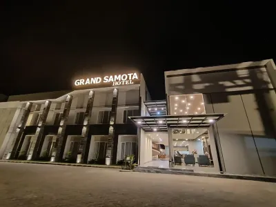 GRAND SAMOTA HOTEL Hotel di Seketeng