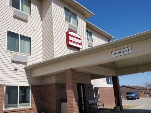 The Edgewood Hotel and Suites