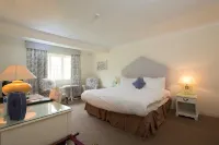 Cwrt Bleddyn Hotel