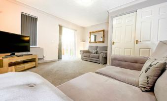 Rider Gardens House - Housity