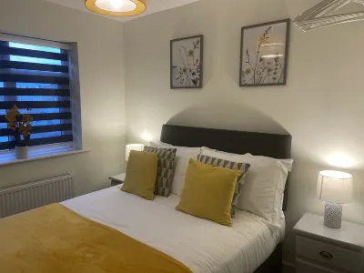 Gladstone Apartments by Bluebell Rooms Hotel dekat Shackleton Accommodation