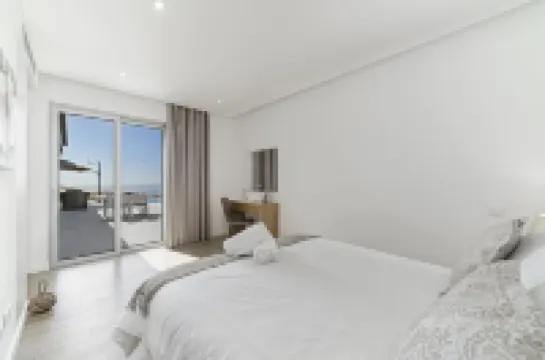 OurMadeira - Calheta Heights, Modern