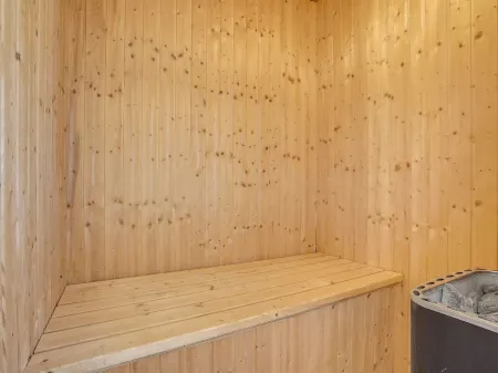 "Uffe" - 100m to the Fjord