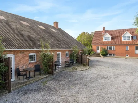 "Auguste" - 1.5km to the Fjord