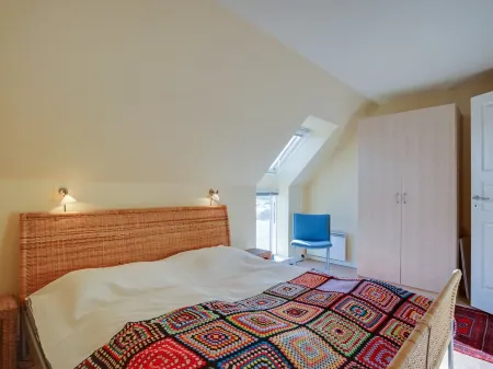 "Line" - 10m from the Sea