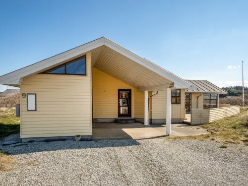 "Fam" - 300m from the Sea