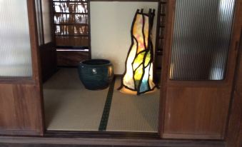 An Inn in an Old Folk House