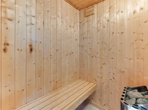 "Estrid" - 30km from the Sea