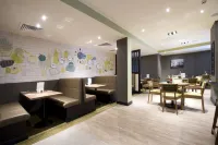 Premier Inn London Tottenham Hale - breakfast
