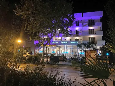 Hotel Jolie Hotels near Bagno 26