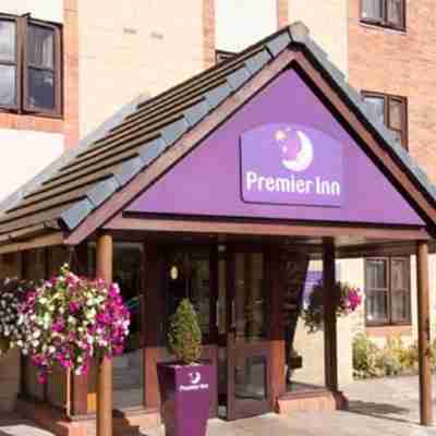 Premier Inn London Edgware Hotel Exterior