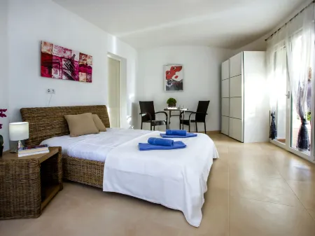 Villa Charly Отели в г. Пего