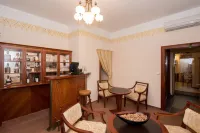 Alqush Downtown Hotel