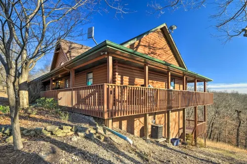 Beaver Lake Home w/ Game Room, Boat Slip & Views! - Country Houses