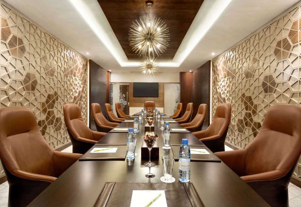 2. 윈덤 가든 마나..