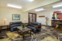 Super 8 by Wyndham Charles City