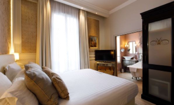 Best Western Premier Grand Monarque Hotel  Spa