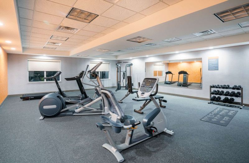 La Quinta Inn & Suites by Wyndham Montgomery photo 3
