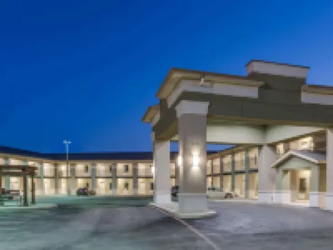 Super 8 by Wyndham Cotulla TX Hotels in Cotulla