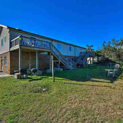 1 Ocean Fun Emerald Isle Apt, Steps to Beaches! Hotel Exterior
