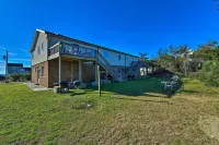1 Ocean Fun Emerald Isle Apt, Steps to Beaches!