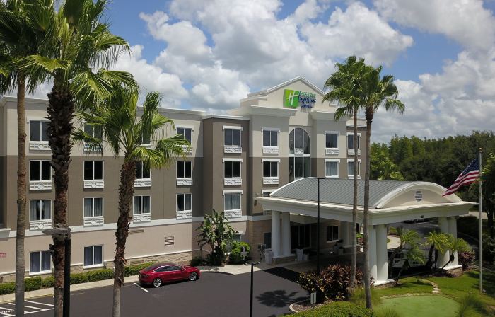 Holiday Inn Express & Suites TAMPA-I-75 @ BRUCE B. DOWNS by IHG