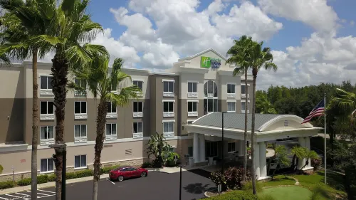 Holiday Inn Express & Suites Tampa-I-75 @ Bruce B. Downs Hotels in Wesley Chapel