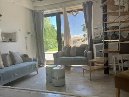 Gîte Celine et Frederic Gueguen Отели в г. Шабли