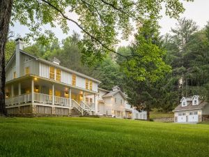 The Inn at Little Pond Farm